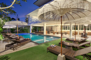 Stay at The Best Villa and Resort in Bali