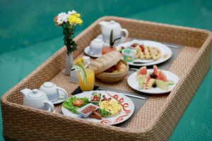 Villa with Floating Breakfast