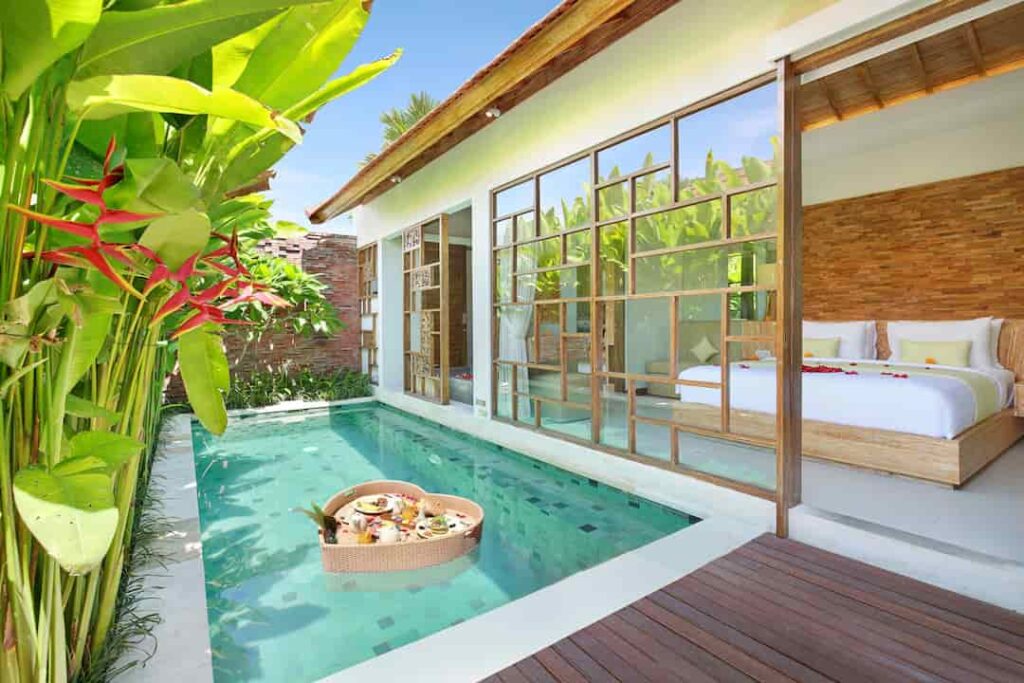 floating breakfast villa