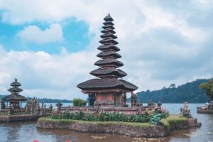 Exploring Bali’s Famous Temples: A Guide to the Island’s Sacred Landmarks