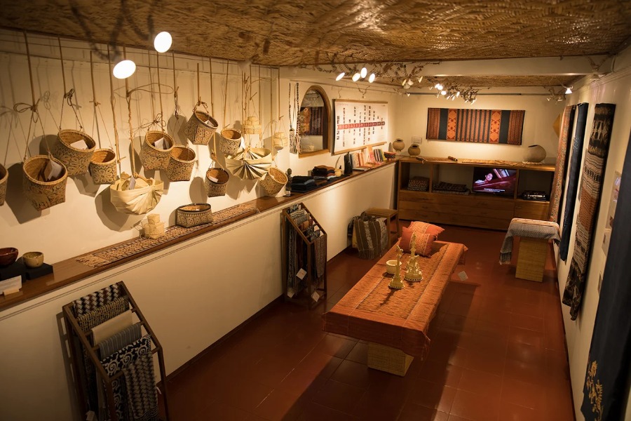 Threads of Life – Ubud